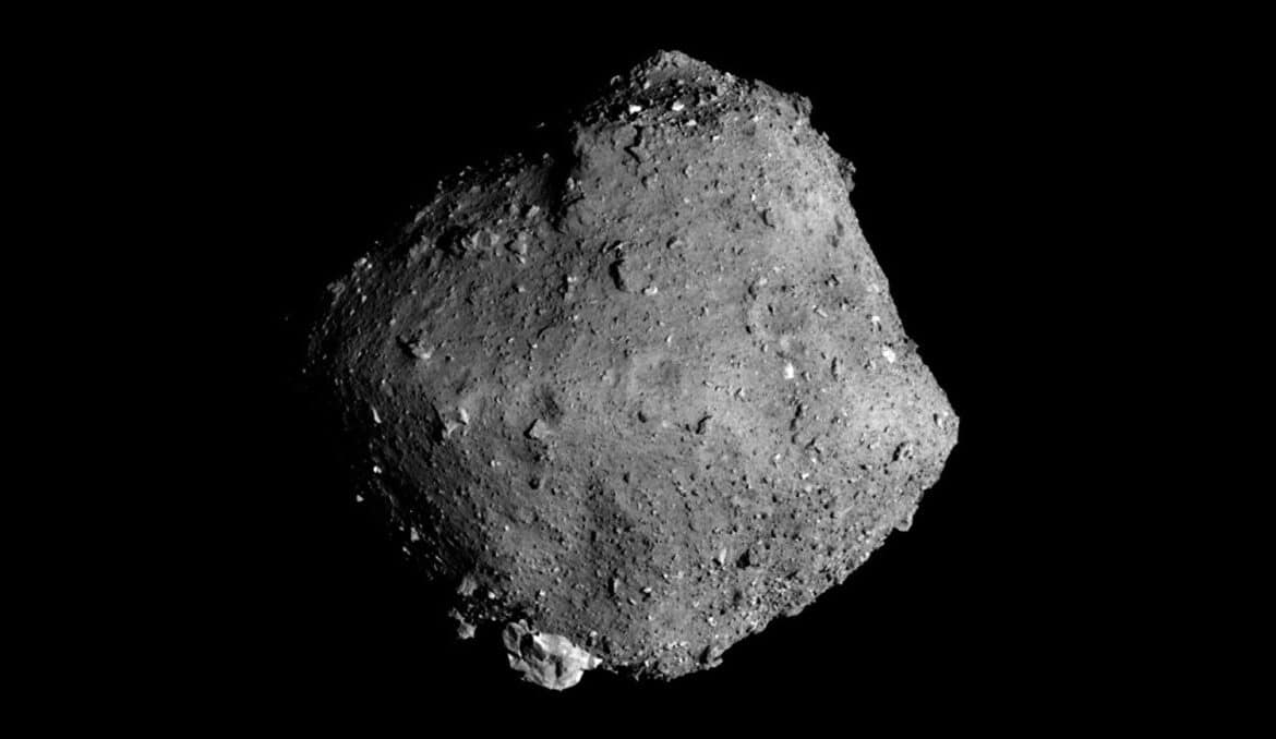 Ryugu แคปซูลเวลาจากอวกาศที่บันทึกเรื่องราวของระบบสุริยะ