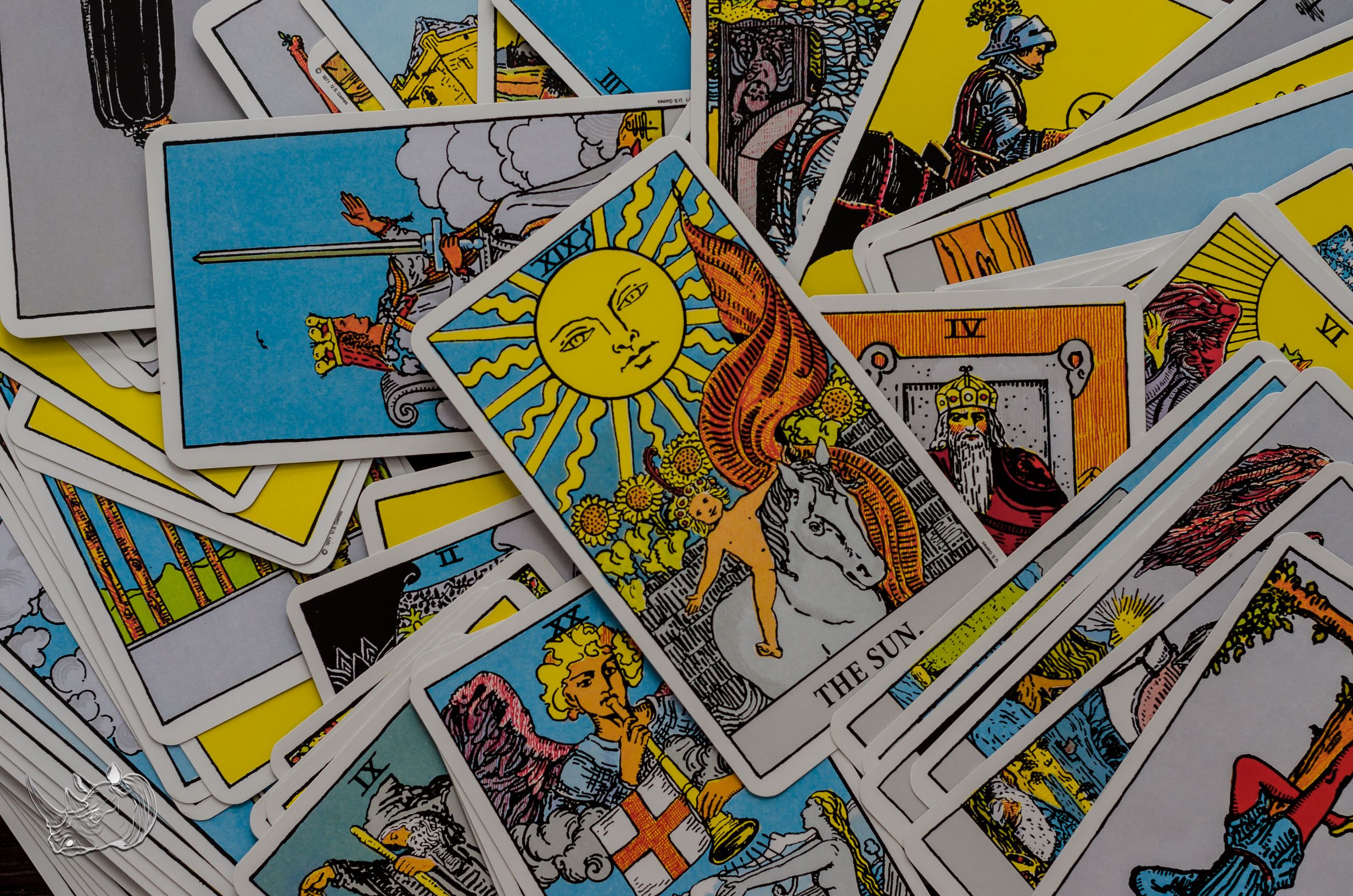 ไพ่ทาโรต์กับจิตวิญญาณ เปิดเผยความเชื่อมโยงระหว่างพลังจักรวาลและดวงชะตา