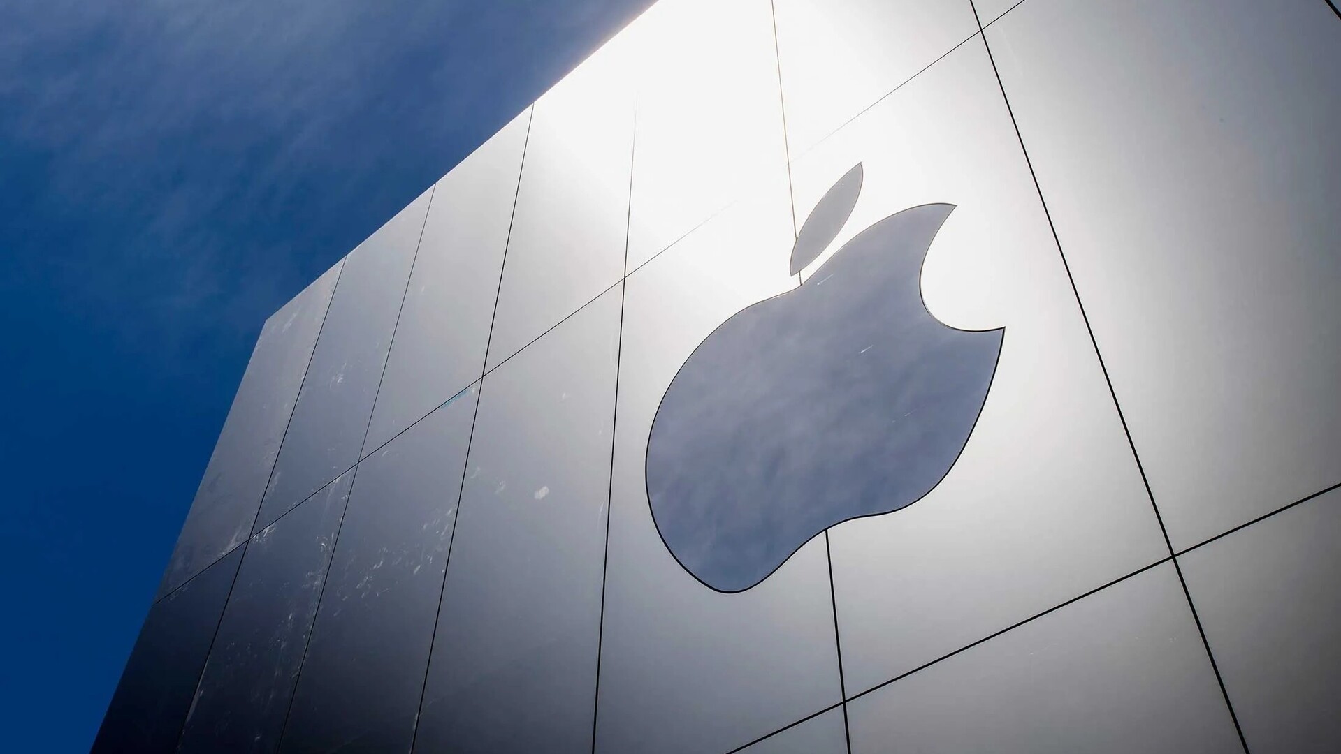 Apple Awe-Dropping 2025: iPhone 17 บางเฉียบ Watch 11 และ Siri สุดล้ำ